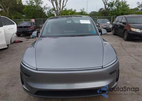 2026 Tesla Model Y Long Range Dual Motor All-Wheel Drive/Long Range Launch Series из США, поврежденный, VIN 7SAYGDEE6TA388853